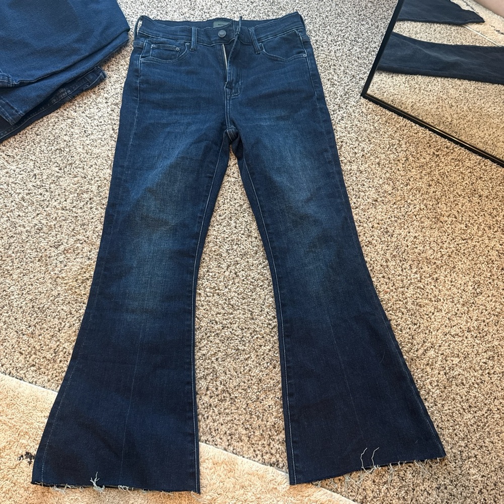 Mother Jeans! Cut to be a mom flare jeans! Size 27 inseam around 26